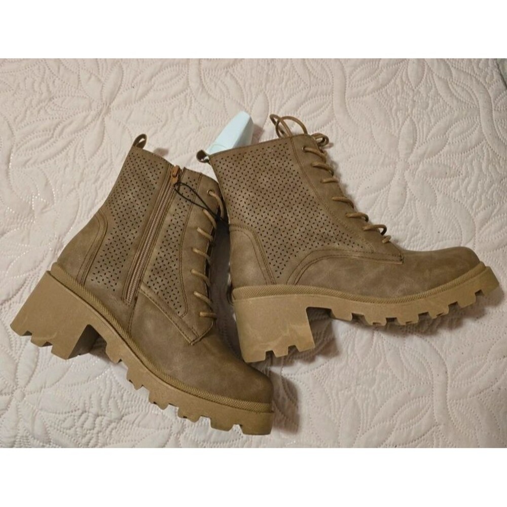 Sugar Fabiana Suede Combat Boots size 8